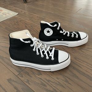 Converse platform size 8.5 Womens